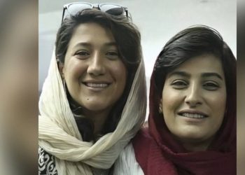 İran'da Mahsa Amini eylemleri: İki kadın gazetecinin davaları başladı