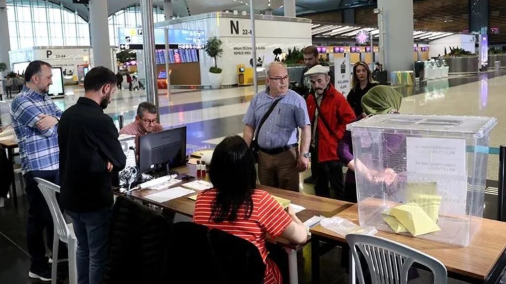 İstanbul Havalimanı’nda oy verme işlemi başladı