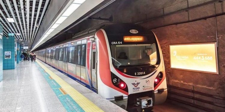 İstanbul’da metro seferleri uzatıldı