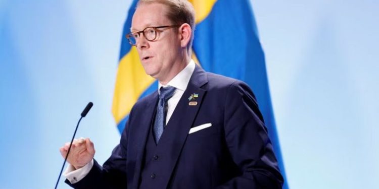 İsveç Dışişleri Bakanı Tobias Billstrom, İsveç'in Temmuz ayında Litvanya'daki Vilnius'da düzenlenecek NATO zirvesine kadar birliğe üye olmayı umduklarını söyledi.