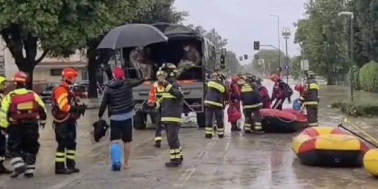 İtalya'da sel felaketi: En az 8 kişi yaşamını yitirdi