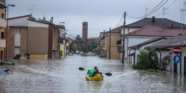 İtalya'da sel felaketinde 3 kişi hayatını kaybetti