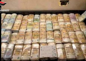 İtalyan mafyası Ndrangheta'ya operasyon: Avrupa genelinde 100'den fazla gözaltı