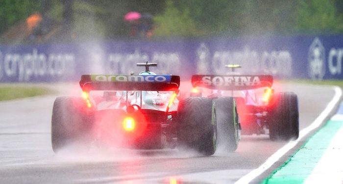 İtalya’yı sel vurdu: 11 kişi öldü, Formula 1 Emilia-Romagna etabı iptal edildi