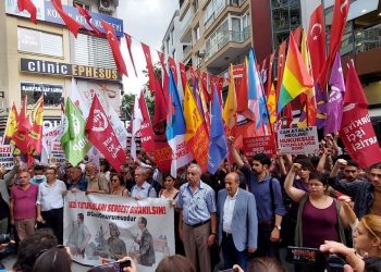 İzmir'de Gezi anması: Biz Geziciyiz siz gidici