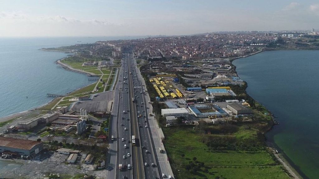 Kanal İstanbul'a bağlı demiryolu inşaatı ihalesinde şirketler keyfi puanlanmış