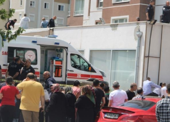 Kayseri'de çocuğunu kurtarmak isteyen anne, kucağındaki çocuğu ile 13. kattan düştü: 3 ölü