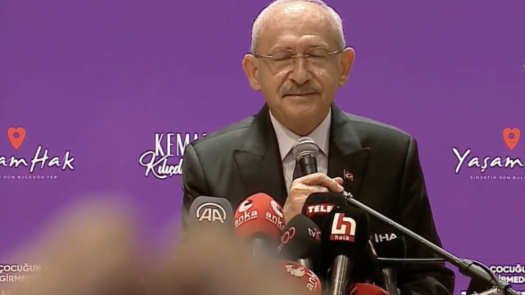 Kemal Kılıçdaroğlu kürsüye çıktı ve söz verdi: Hiçbir kadını erkeğe muhtaç etmeyeceğim