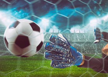 Kendi oynadığı maça 'gol atarım' bahsi oynadı, futboldan men edildi