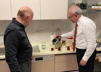 Kılıçdaroğlu 'mütedeyyin kadınlara' seslendi: Tüm haklarınızı 3-5 oya sattılar,  Bay Kemal asla kazanımlara dokunmaz!