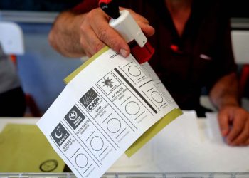 Korkut Boratav'dan 15 Mayıs için iki senaryo: Mevcut politikaların sürdürülmesi mümkün değil