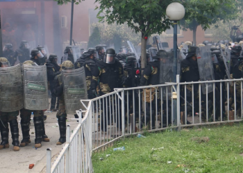 Kosova'nın kuzeyinde gerginlik sürüyor: NATO'dan acilen şiddetin durdurulması çağrısı