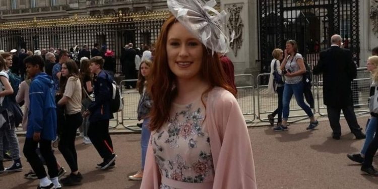 Kraliyet ailesi hayranı kadın yanlışlıkla 13 saat gözaltında kaldı