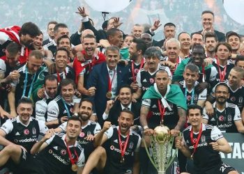 Ligden çekilen takımların maçları geçersiz sayılsaydı şampiyon bizdik, bu yüzden şampiyonluk kutlaması yapacağız