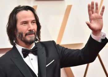 Los Angeles polisi Keanu Reeves'in evini bastı