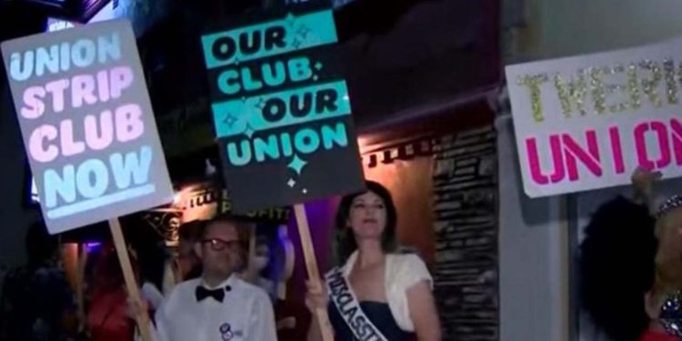 Los Angeles'ta striptiz dansçıları sendikalaştı