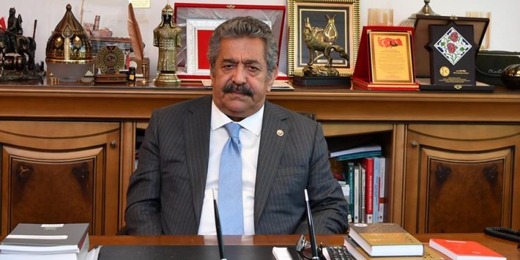 MHP Genel Başkan Yardımcısı Feti Yıldız: "HÜDA-PAR ittifak protokolümüzde adı geçen parti değil ki. Sadece 'AK Parti'yi destekliyoruz' dediler, listeden aday oldular, geçti gitti. Sonraki beyanlarına baktık. Artık devletle, cumhuriyetle barışık beyanlarını gördük."