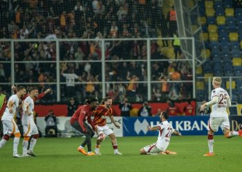 Galatasaray, Spor Toto Süper Lig'in 36. haftasında MKE Ankaragücü'nü 4-1 yenerek 2022-2023 sezonunun bitimine iki hafta kala şampiyonluğunu ilan etti.