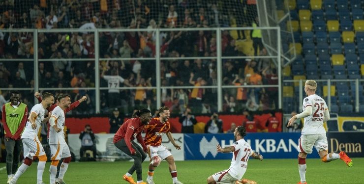 Galatasaray, Spor Toto Süper Lig'in 36. haftasında MKE Ankaragücü'nü 4-1 yenerek 2022-2023 sezonunun bitimine iki hafta kala şampiyonluğunu ilan etti.