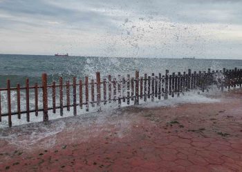 Marmara Denizi'nde ulaşıma poyraz engeli