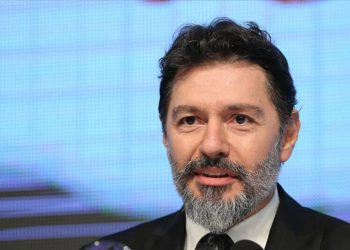 Mehmet Hakan Atilla: Pasaportuma el kondu, karakola götürülüyorum