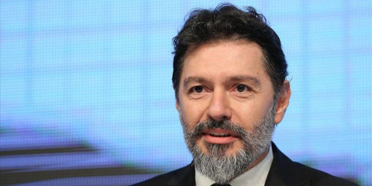 Mehmet Hakan Atilla: Pasaportuma el kondu, karakola götürülüyorum