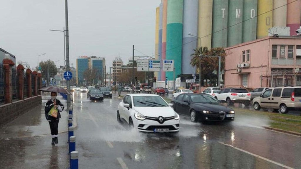 Meteoroloji'den İzmir için uyarı: Seçim günü sağanak yağış bekleniyor