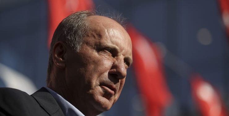 Yüksek Seçim Kurulu (YSK), Memleket Partisi Genel Başkanı Muharrem İnce’nin cumhurbaşkanı adaylığından çekilme talebini kabul etmedi. Çekilmenin ikinci turda olabileceğini belirten YSK, İnce’ye ilk turda verilen oyları geçerli sayacağını da kaydetti.