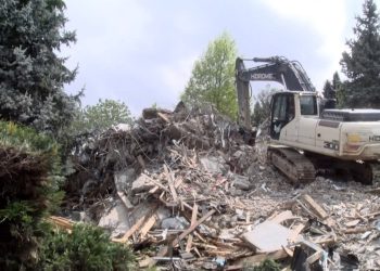 Münevver Karabulut cinayetinin işlendiği villa yıkıldı