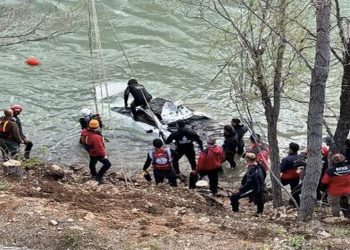 Munzur'da kaybolan üç genç için baraj gölü boşaltılıyor