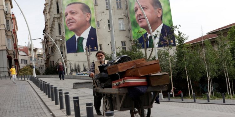 New York Times haritalarla Erdoğan'ın oylarının düşüşünü anlattı