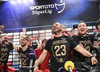 Okan Buruk tarih, tarih Okan Buruk'u yazıyor