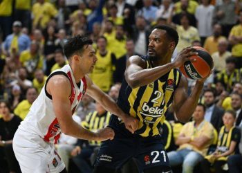 Olympiakos forması ile eski takımı Fenerbahçe Beko'yu THY EuroLeague'de saf dışı bırakan Kostas Sloukas, zorlu geçen seriye dair görüşlerini aktardı.