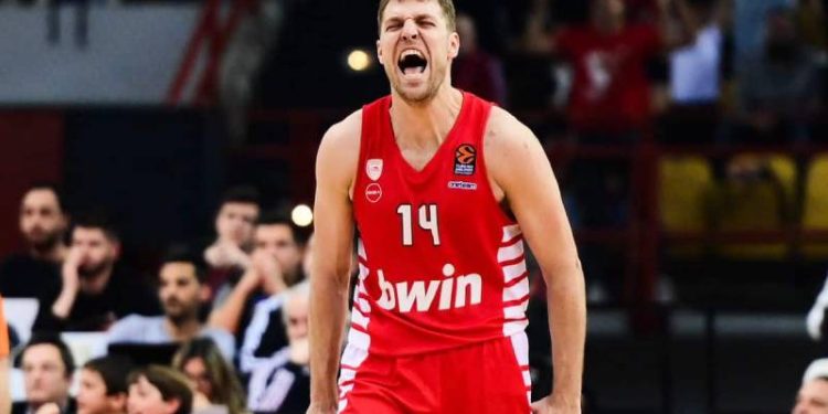 Olympiakos'un yıldızı Sasha Vezenkov, THY Avrupa Ligi'nde sezonun MVP'si seçildi