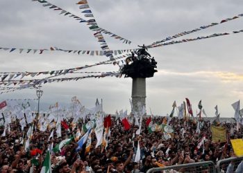 Onbinler Gündoğdu’ya aktı: Deniz Poyraz’ın hesabını soracağız