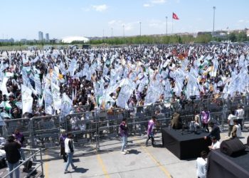 Onbinler Yenikapı’ya akıyor:  Ölümsüzlüğün peşindeyiz