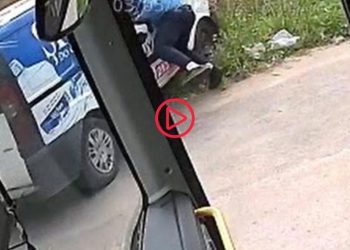 Otobüsten inen şoför, kontrolden çıkan aracın kazasını önledi