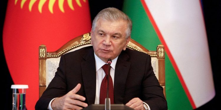 Özbekistan'da anayasa değişikliği: Devlet Başkanı Mirziyoyev 2040'a kadar görevde kalabilecek