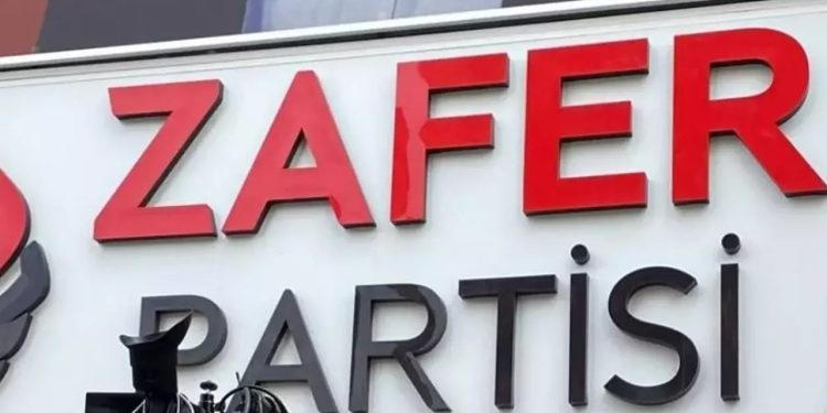 Özdağ'ın açıklamasının ardından Manisa'da Zafer Partisi Alaşehir ilçe teşkilatı istifa etti