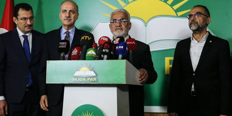 Özgür Özel: Milletvekili yemin töreni HÜDA PAr'ın itirazları nedeniyle ertelendi