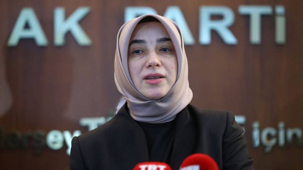 Özlem Zengin, söylemlerini değiştirdi: Yeniden Refah Partisi kadınların aleyhine konuşmuyor