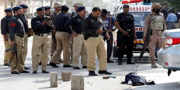 Pakistan'da okulda saldırı: Yedi kişi öldürüldü