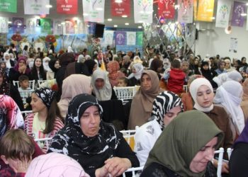 Panos’ta kadın şöleni, Erdexan’da adaylara destek