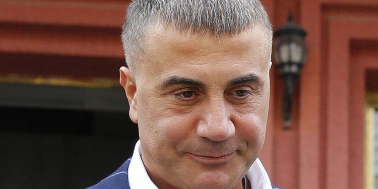 Peker'den yeni retweet: 'Sen doğru ol, eğri cezasını bulur'