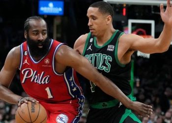 Philadelphia 76ers, Boston Celtics'i yenerek seride öne geçti
