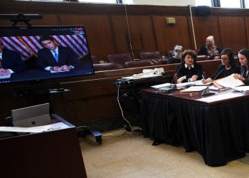 Porno yıldızına sus payı ödemesi davası: Trump, New York'taki duruşmaya video konferans bağlantısıyla katıldı