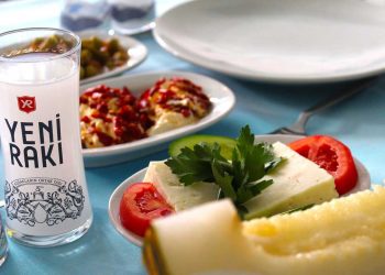 Rakıya yüzde 17 zam geldi