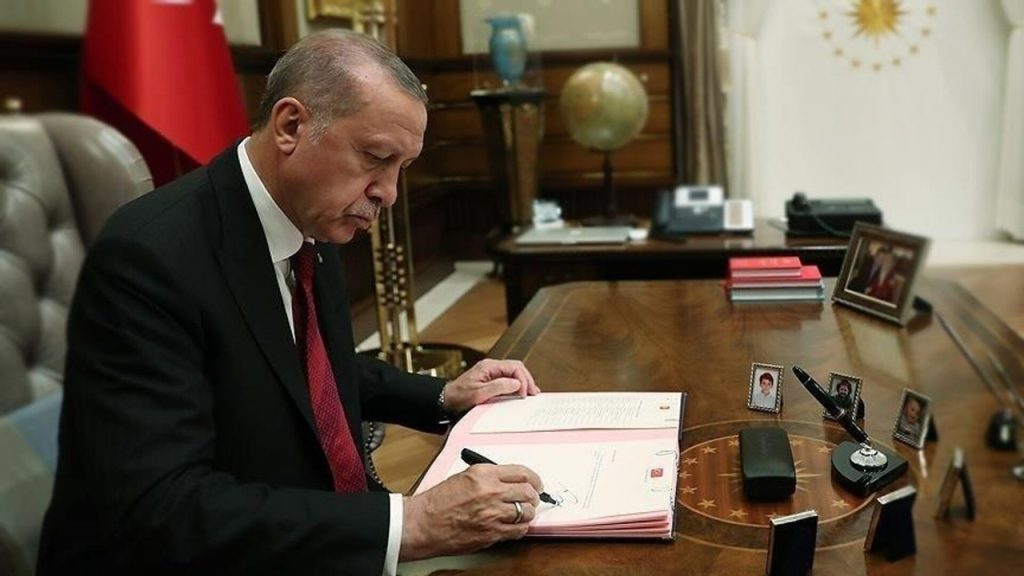 Resmi Gazete'de yayımlandı: Erdoğan'dan gece yarısı çok sayıda atama ve görevden alma!