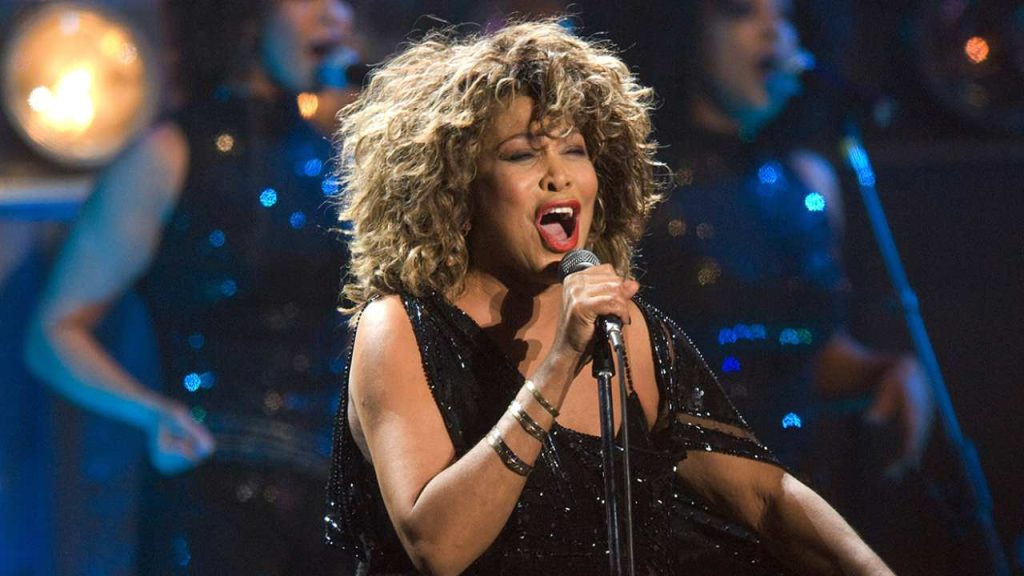 Rock'n Roll'un kraliçesi Tina Turner hayatını kaybetti