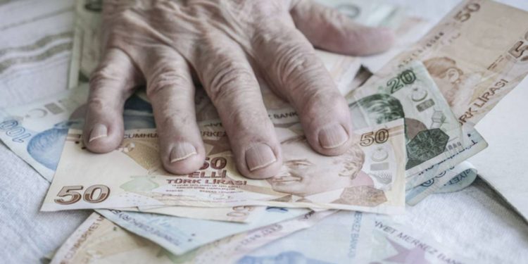 SGK'dan Nisan ayında emekli olanlar için 'ikramiye' açıklaması